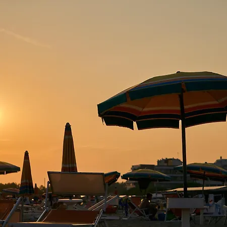 Charming For Up To 5 Guests - Beahost Apartment Bibione