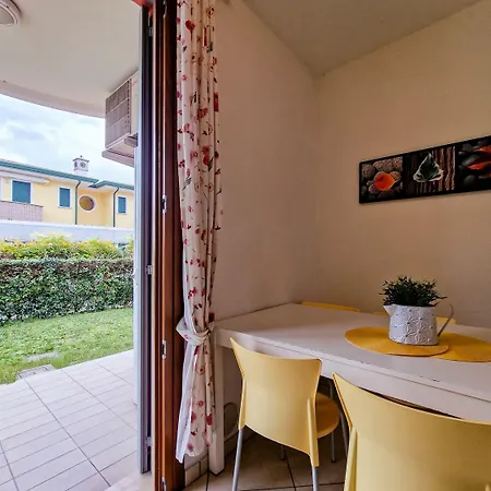 Charming For Up To 4 Guests * Bibione